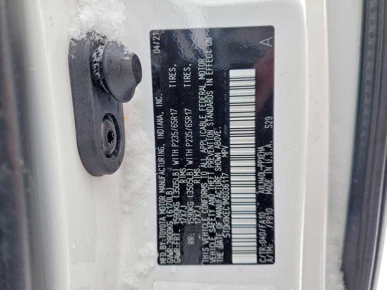 2021 TOYOTA SIENNA LE photo 12