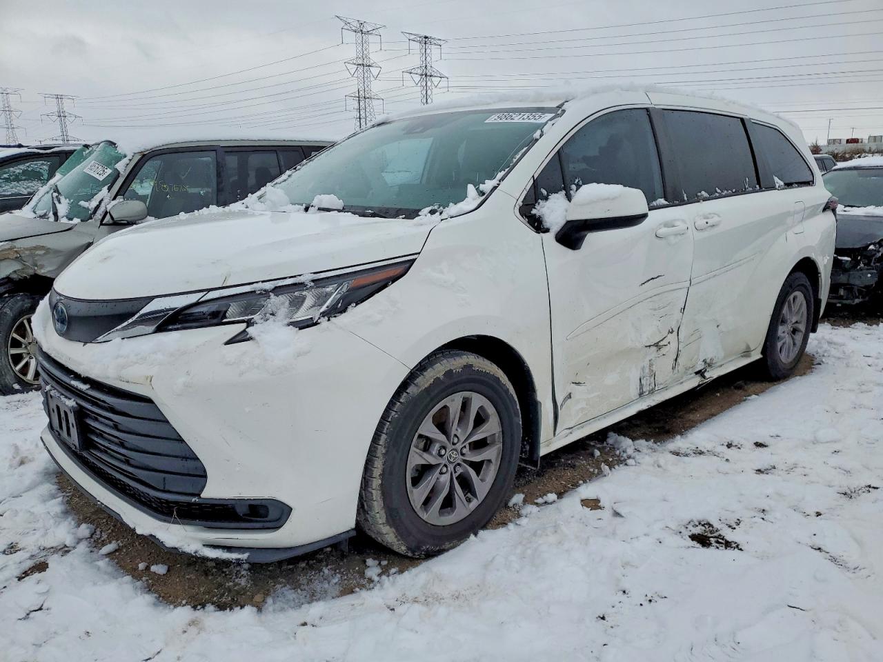 2021 TOYOTA SIENNA