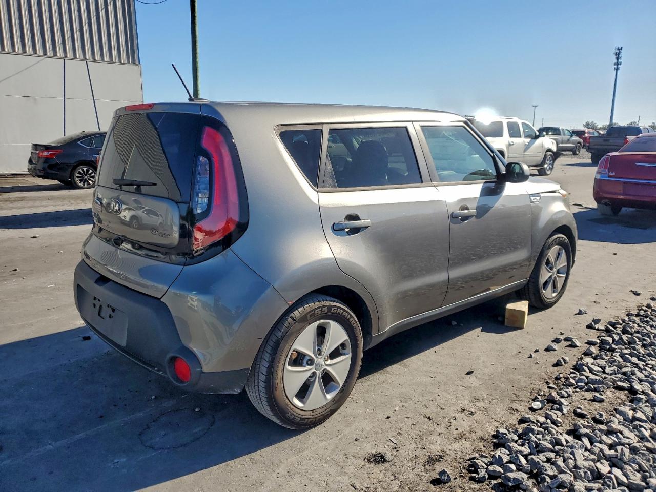 2016 KIA SOUL photo 3