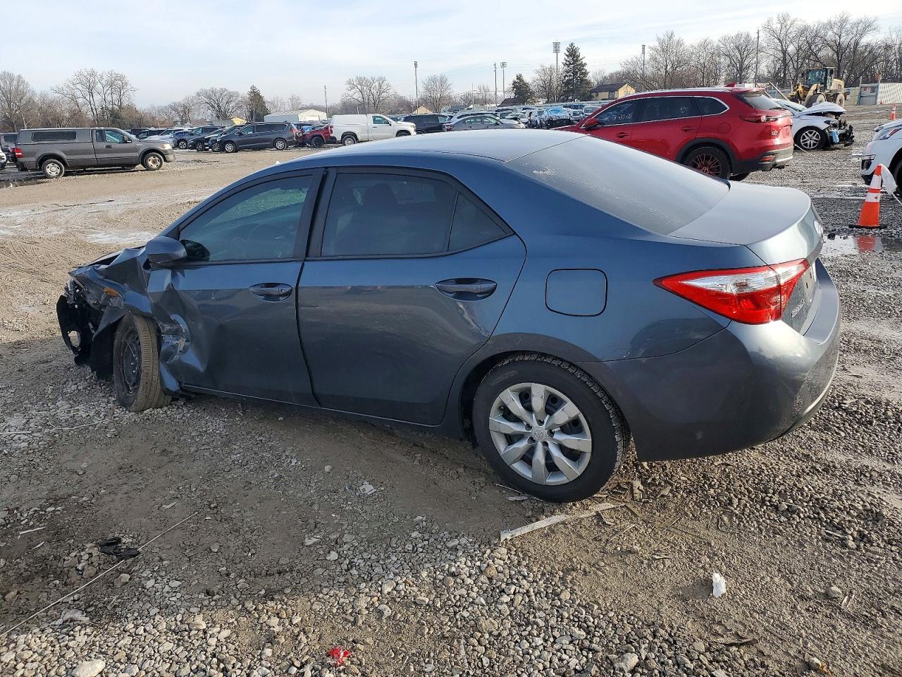 2016 TOYOTA COROLLA L photo 2