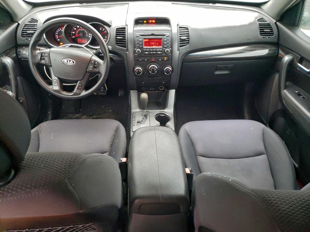 2011 KIA SORENTO BASE photo 8
