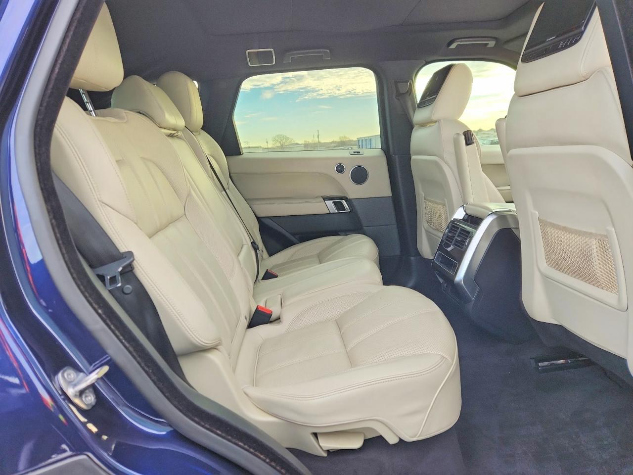 2016 LAND ROVER RANGE ROVER SPORT HSE photo 11