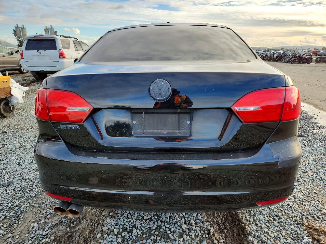 2013 VOLKSWAGEN JETTA BASE photo 6