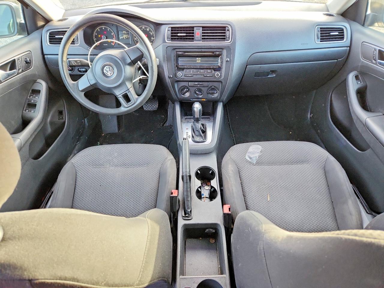 2013 VOLKSWAGEN JETTA BASE photo 8
