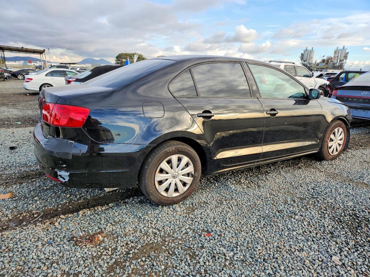 2013 VOLKSWAGEN JETTA BASE photo 3