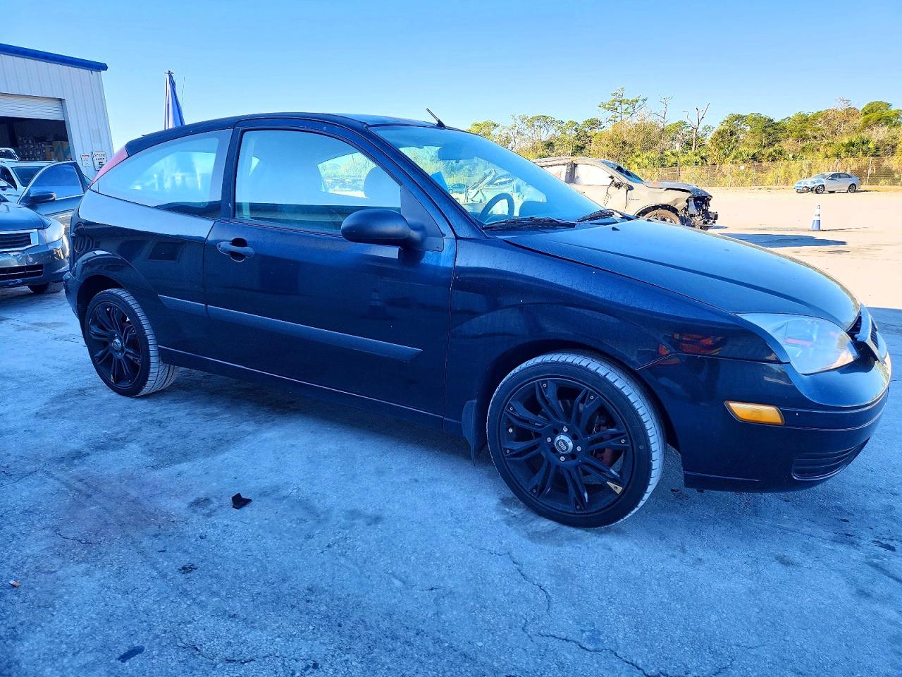 2007 FORD FOCUS ZX3 photo 4