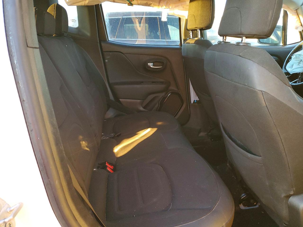 2017 JEEP RENEGADE LATITUDE photo 11