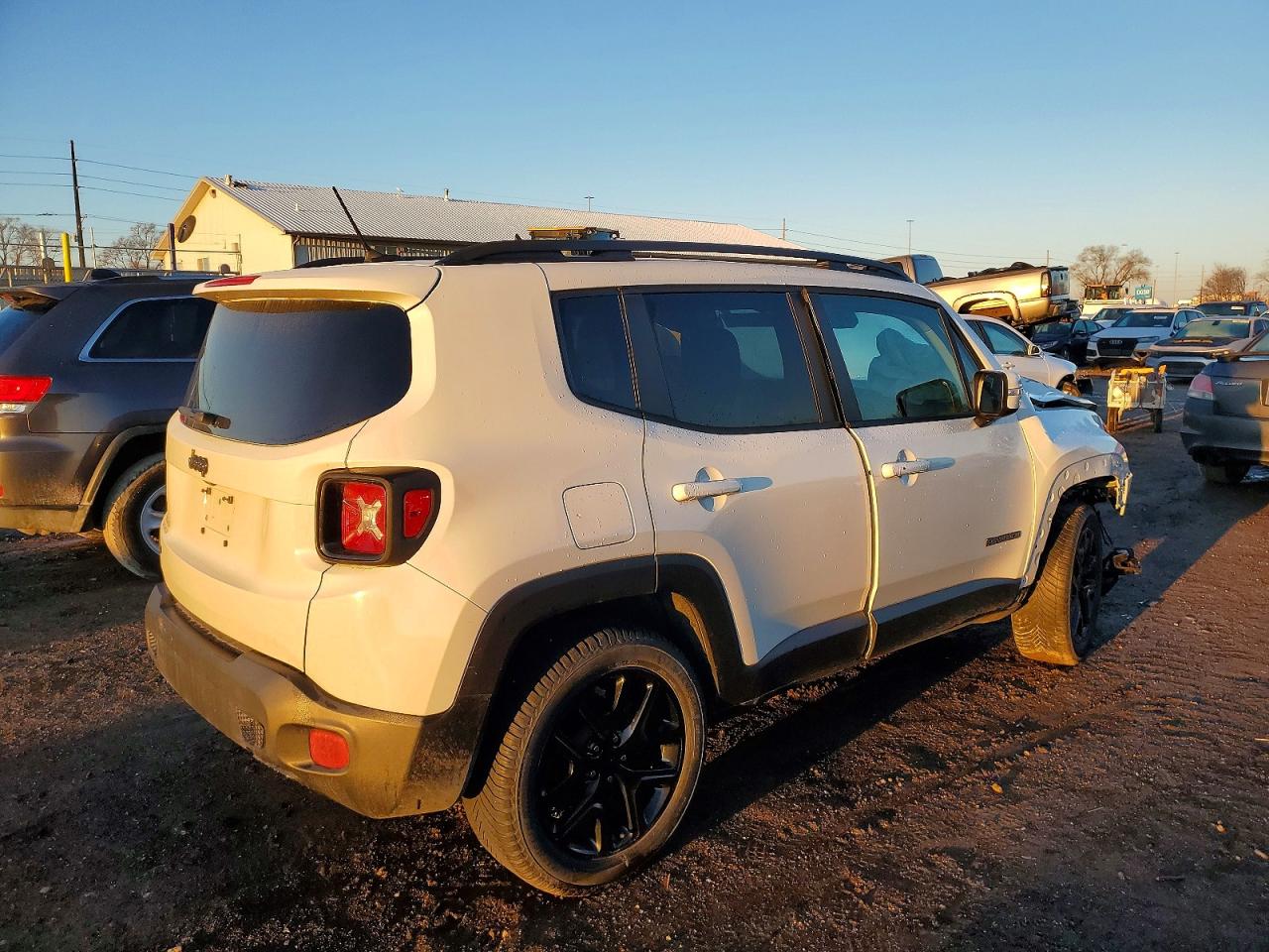 2017 JEEP RENEGADE LATITUDE photo 3