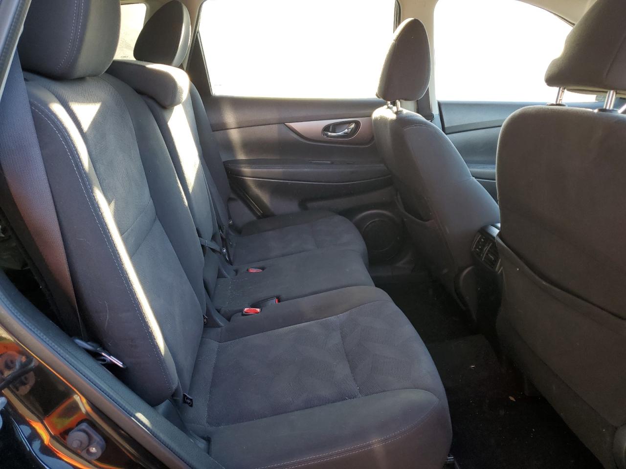 2016 NISSAN ROGUE S photo 11