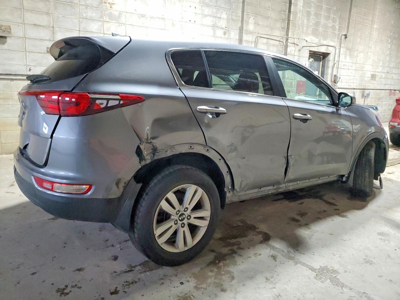 2017 KIA SPORTAGE LX photo 3