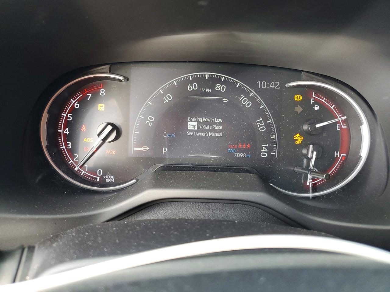 2024 TOYOTA RAV4 LE photo 9