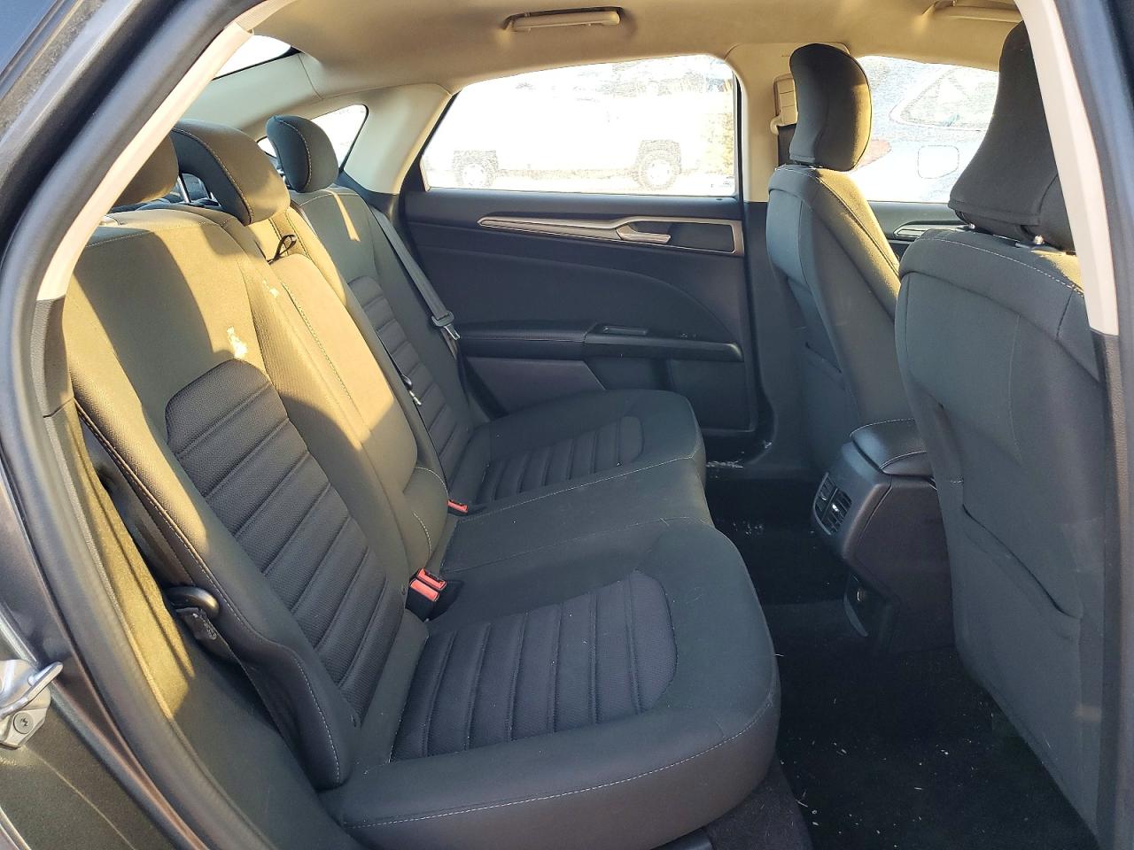 2017 FORD FUSION SE photo 10