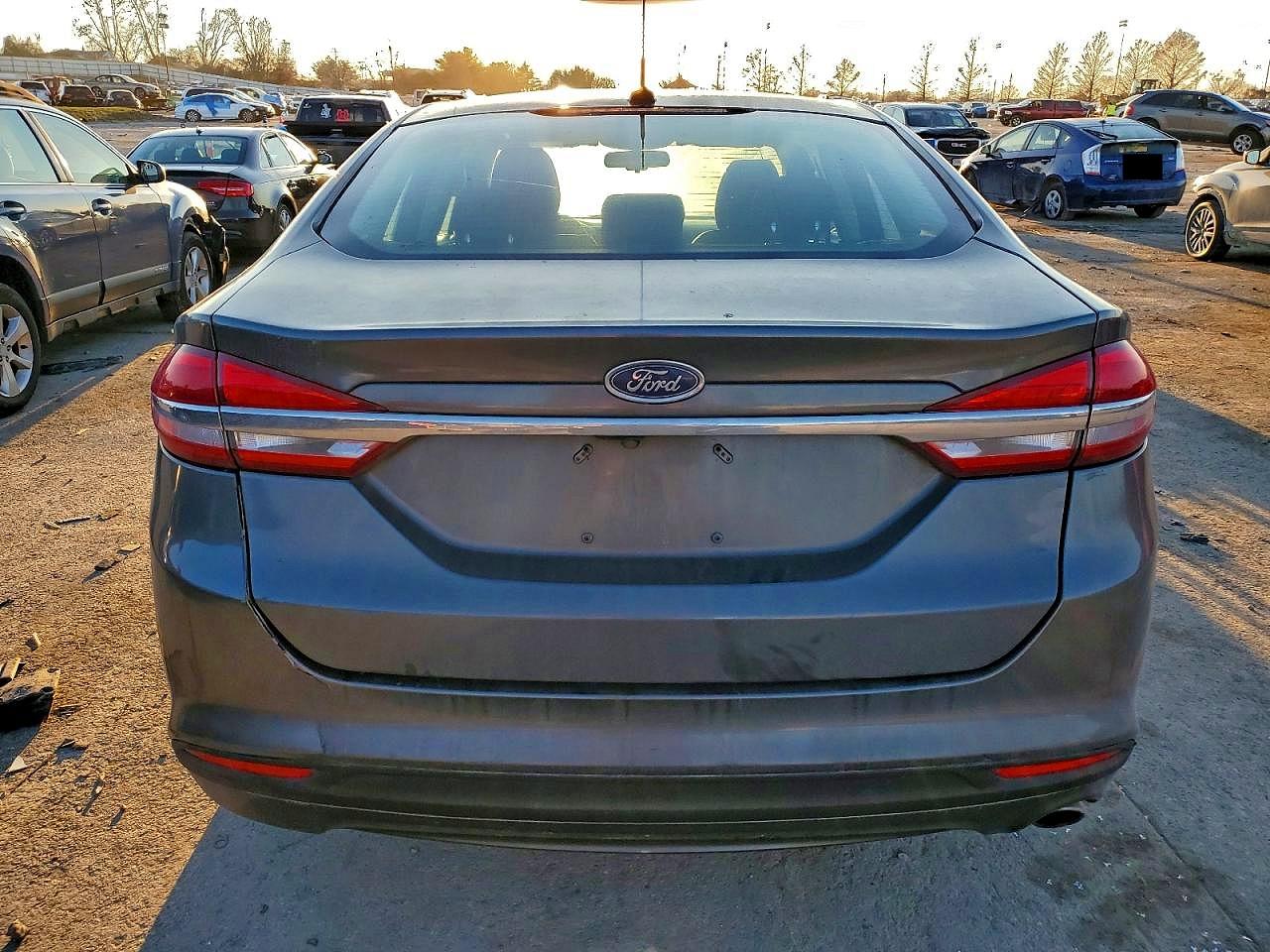 2017 FORD FUSION SE photo 6
