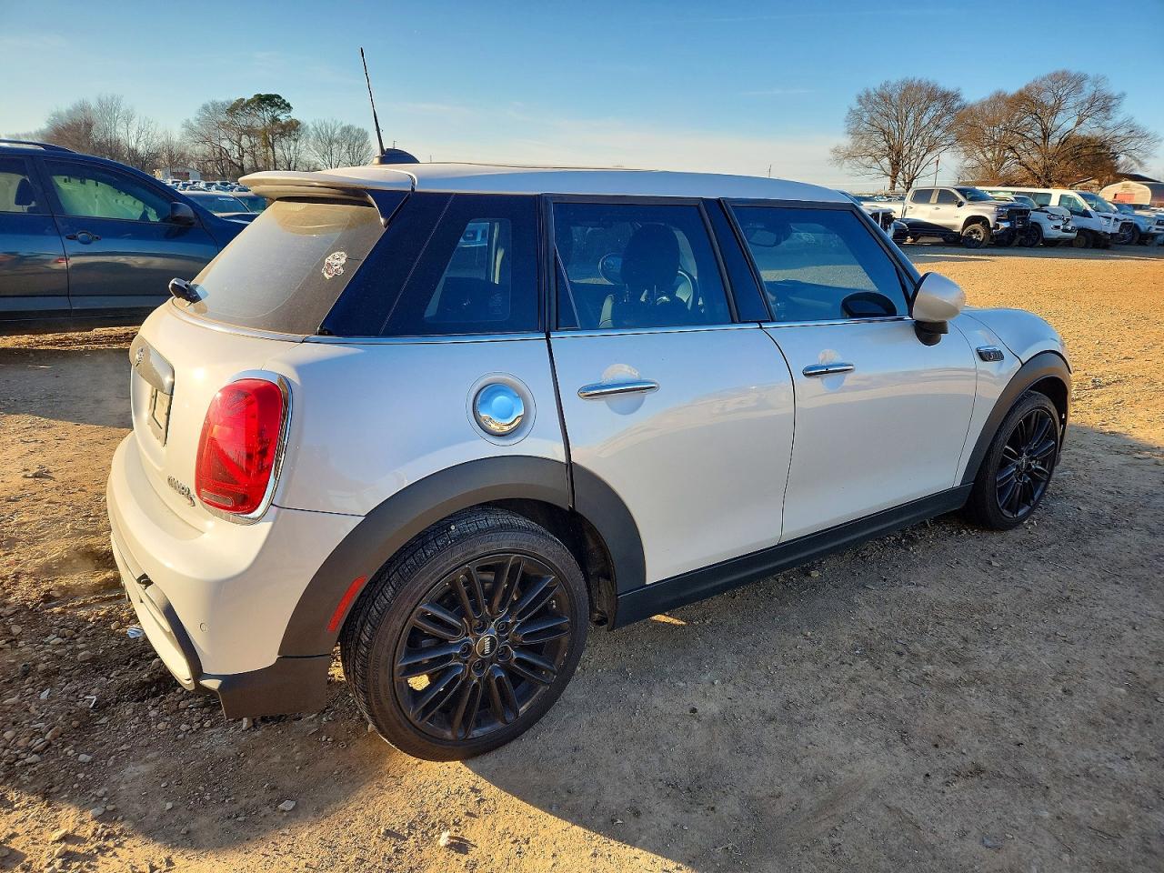 2023 MINI COOPER S photo 3