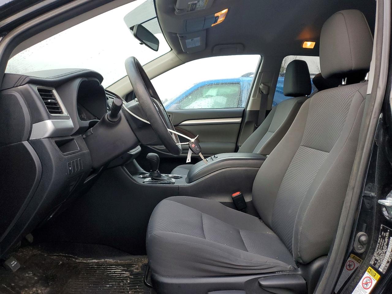 2016 TOYOTA HIGHLANDER LE photo 7
