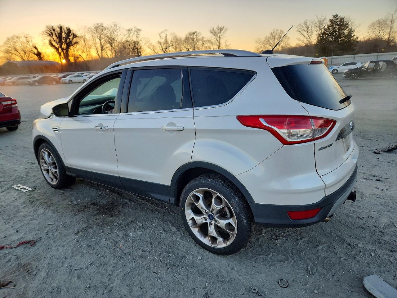 2015 FORD ESCAPE TITANIUM photo 2