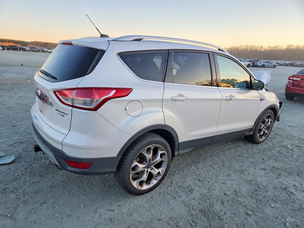 2015 FORD ESCAPE TITANIUM photo 3