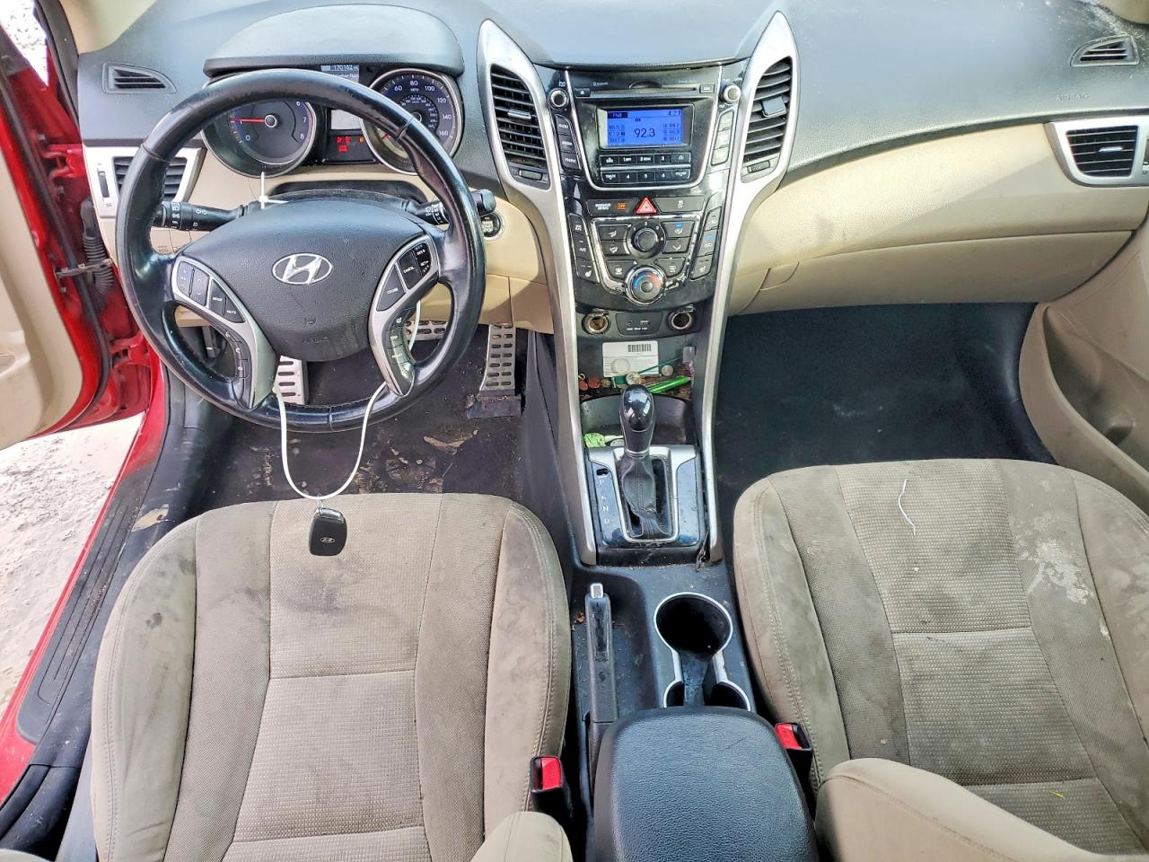 2016 HYUNDAI ELANTRA GT photo 8