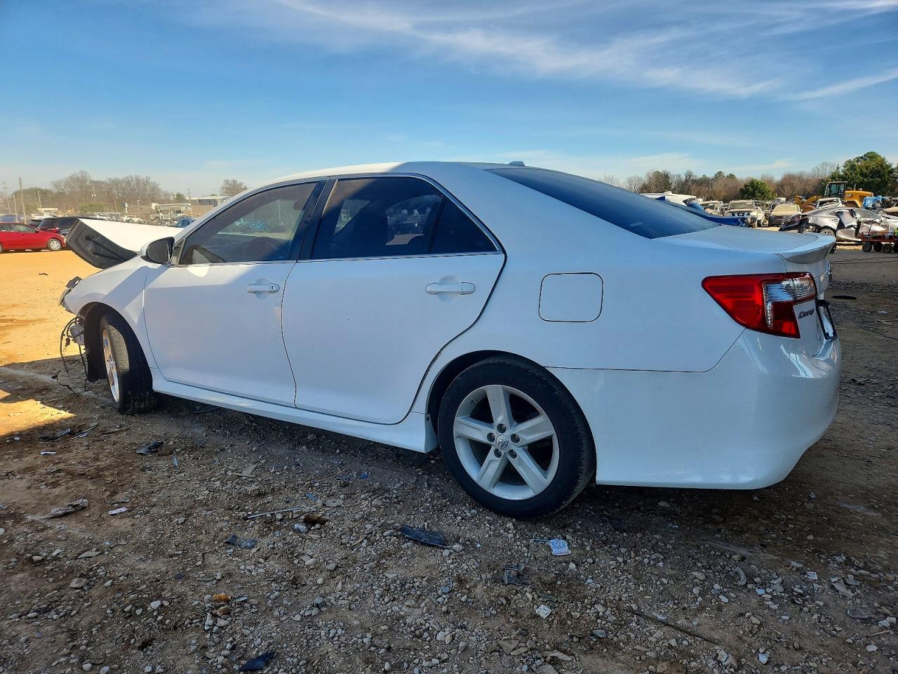 2013 TOYOTA CAMRY L photo 2