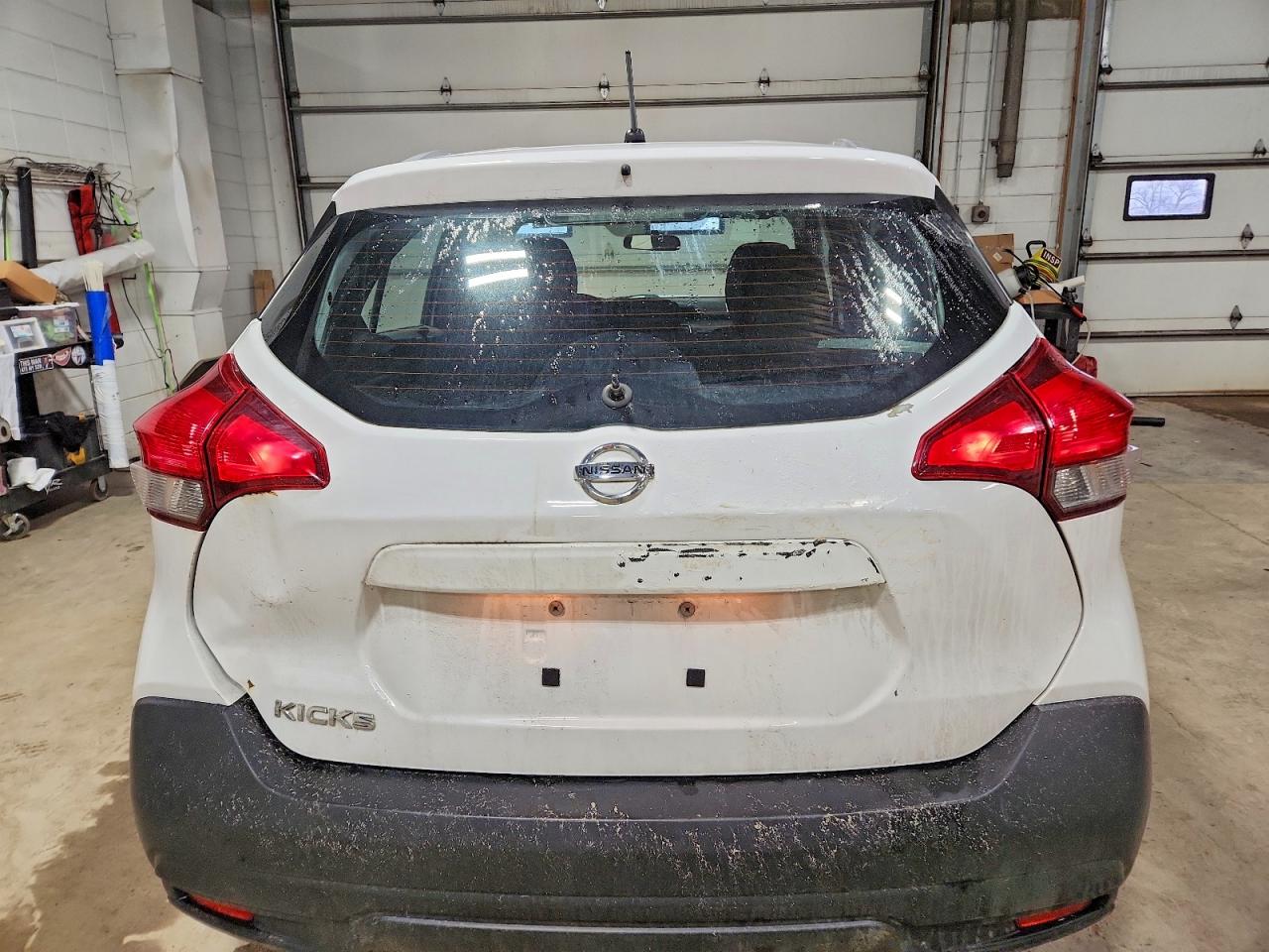 2019 NISSAN KICKS S photo 6