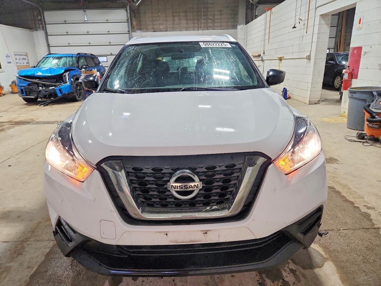 2019 NISSAN KICKS S photo 5