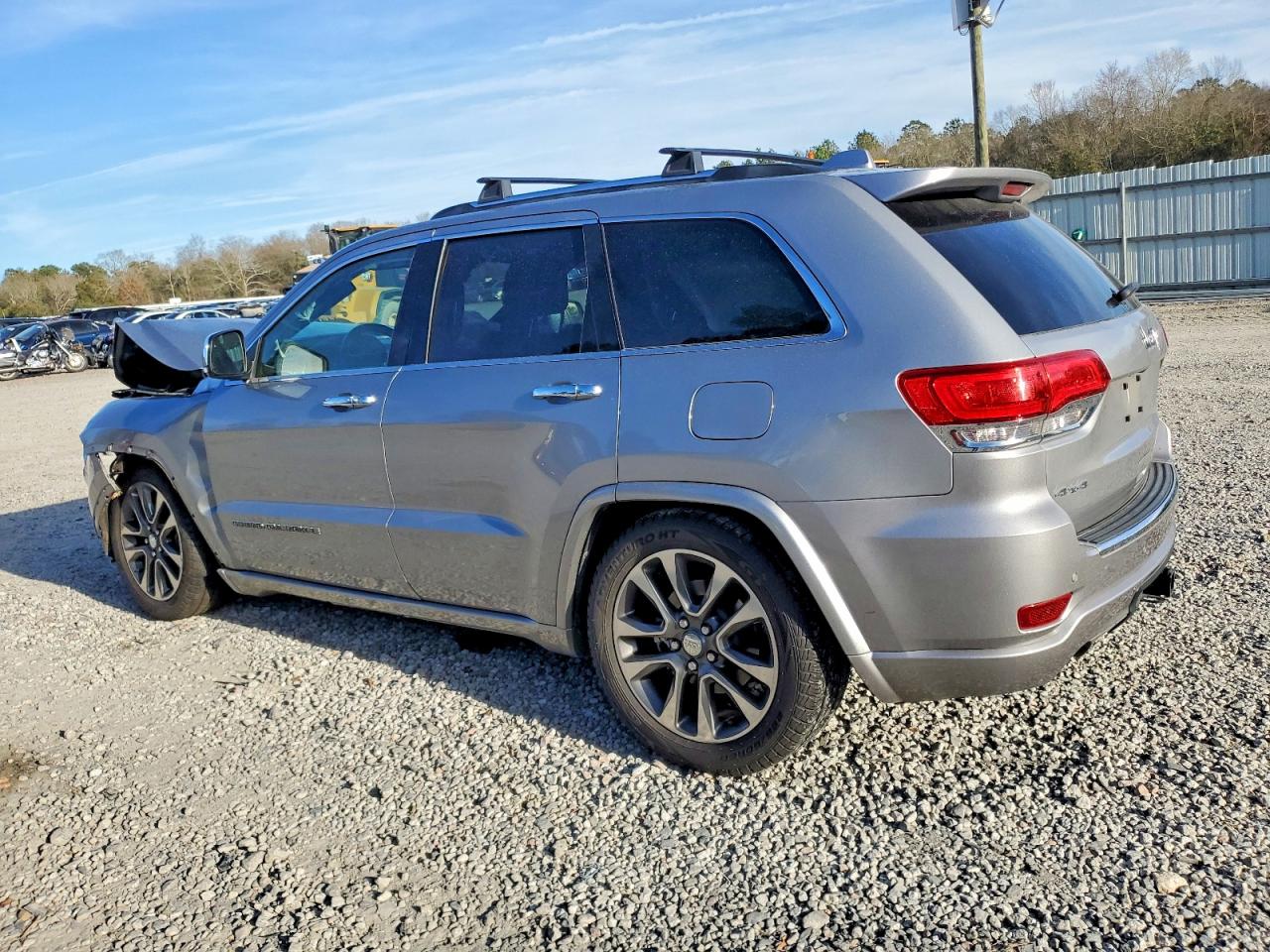 2018 JEEP GRAND CHEROKEE OVERLAND photo 2