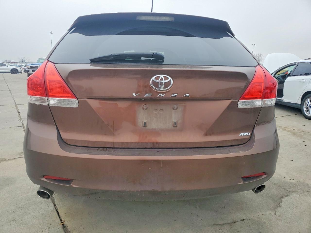 2010 TOYOTA VENZA photo 6