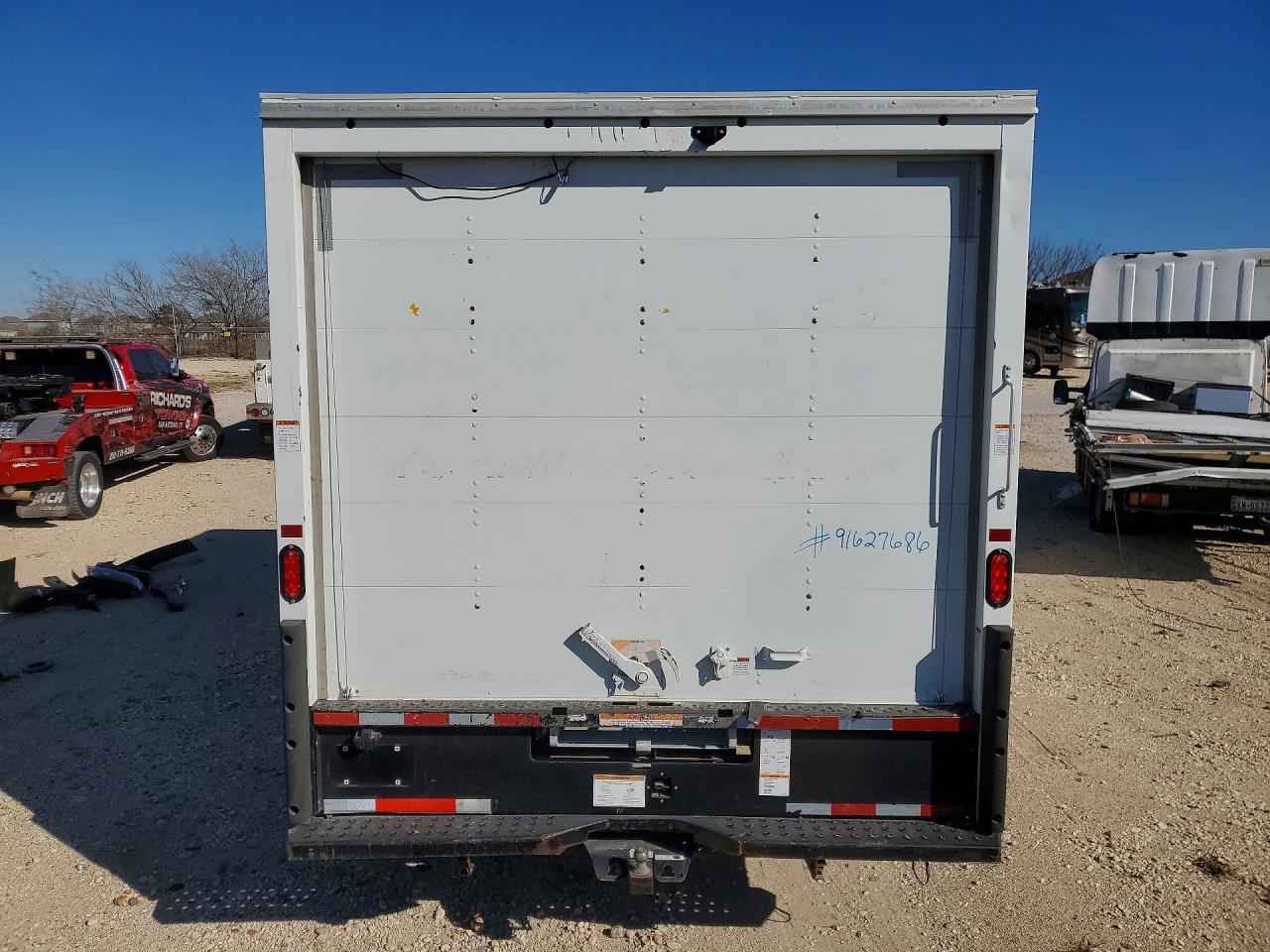 2022 GMC SAVANA BOX TRUCK photo 6