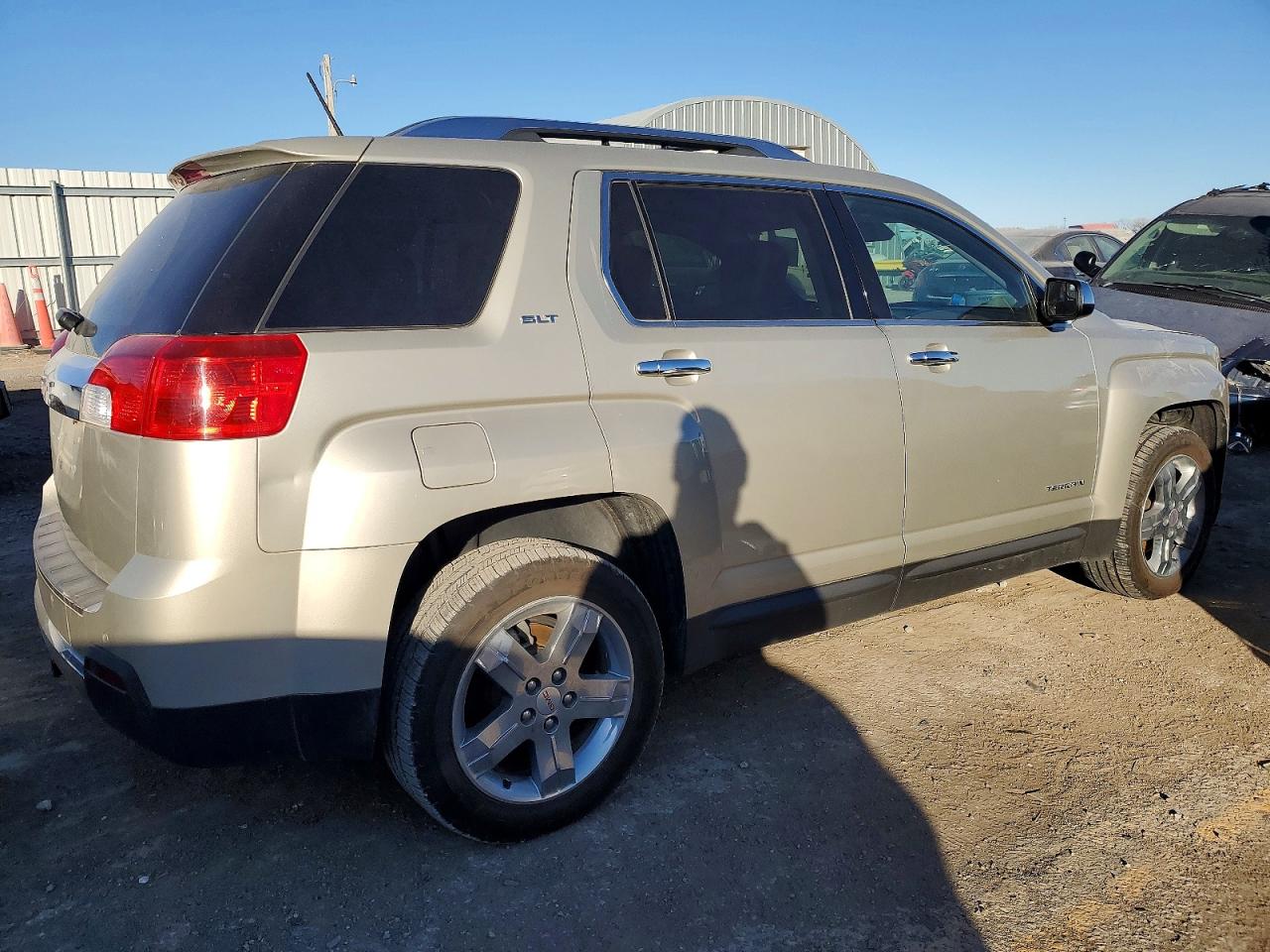 2013 GMC TERRAIN SLT photo 3