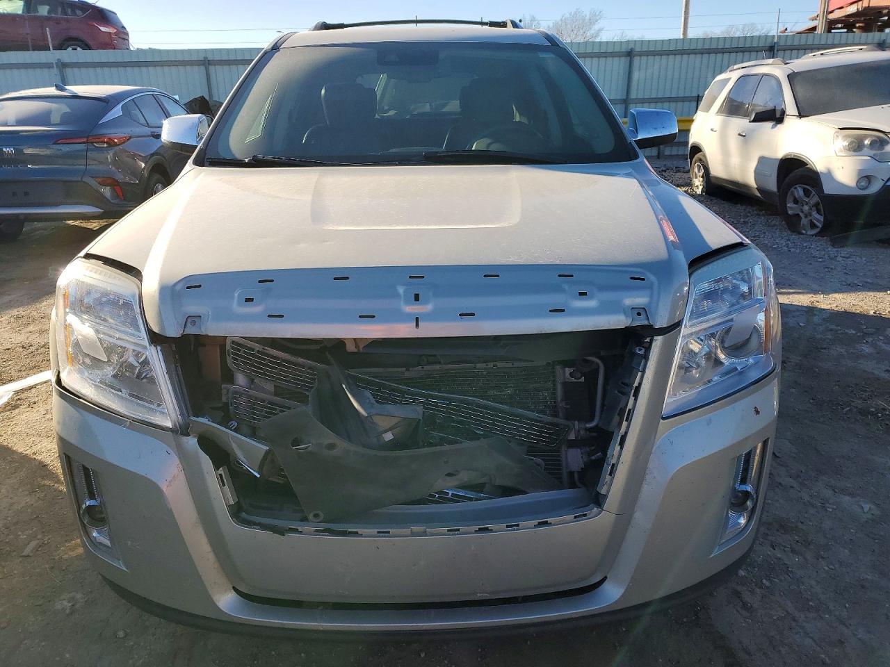 2013 GMC TERRAIN SLT photo 5