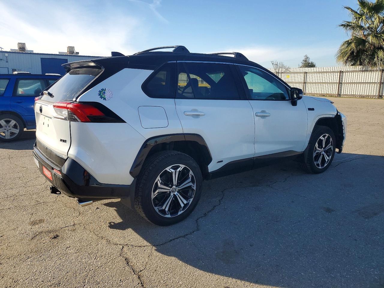 2023 TOYOTA RAV4 PRIME XSE photo 3