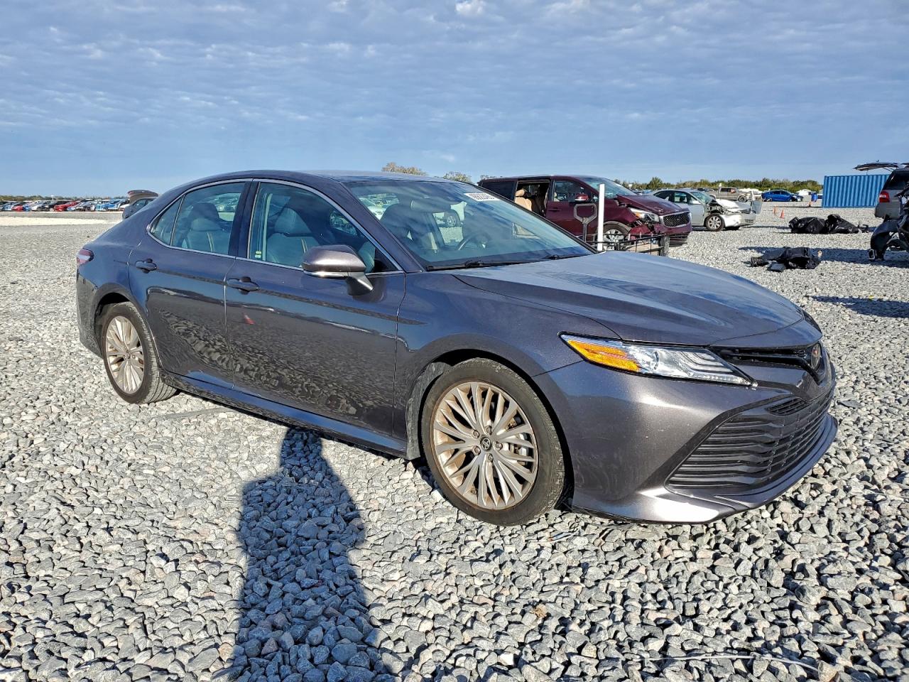 2019 TOYOTA CAMRY L photo 4