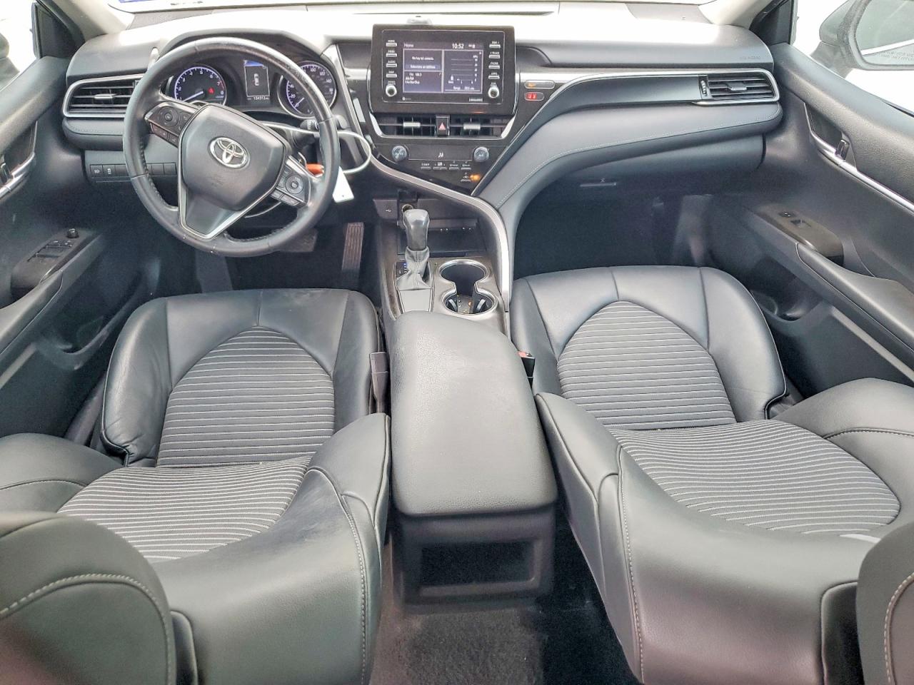 2021 TOYOTA CAMRY SE photo 15