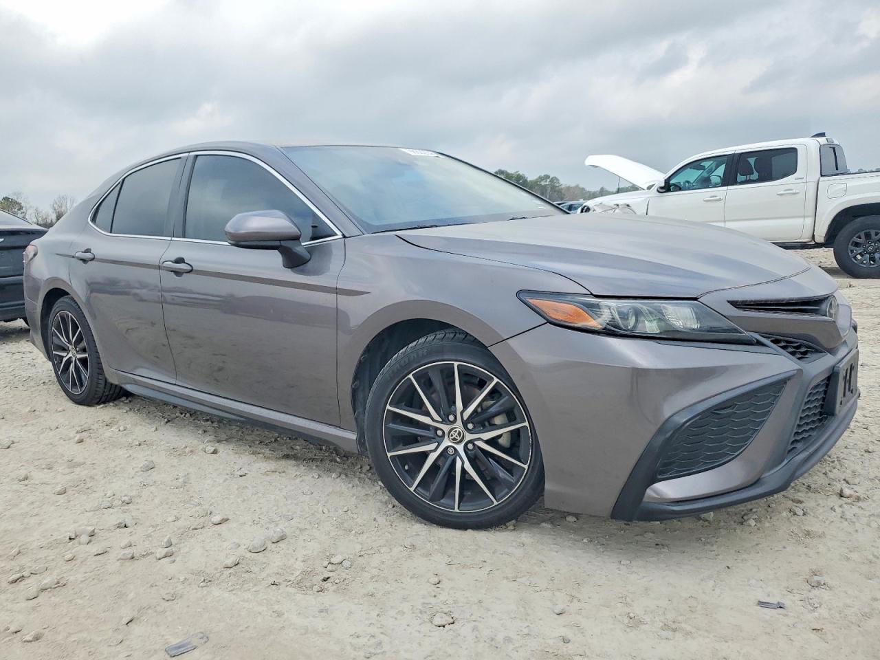 2021 TOYOTA CAMRY SE photo 7