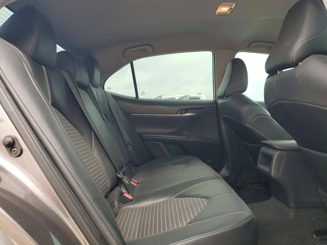 2021 TOYOTA CAMRY SE photo 19