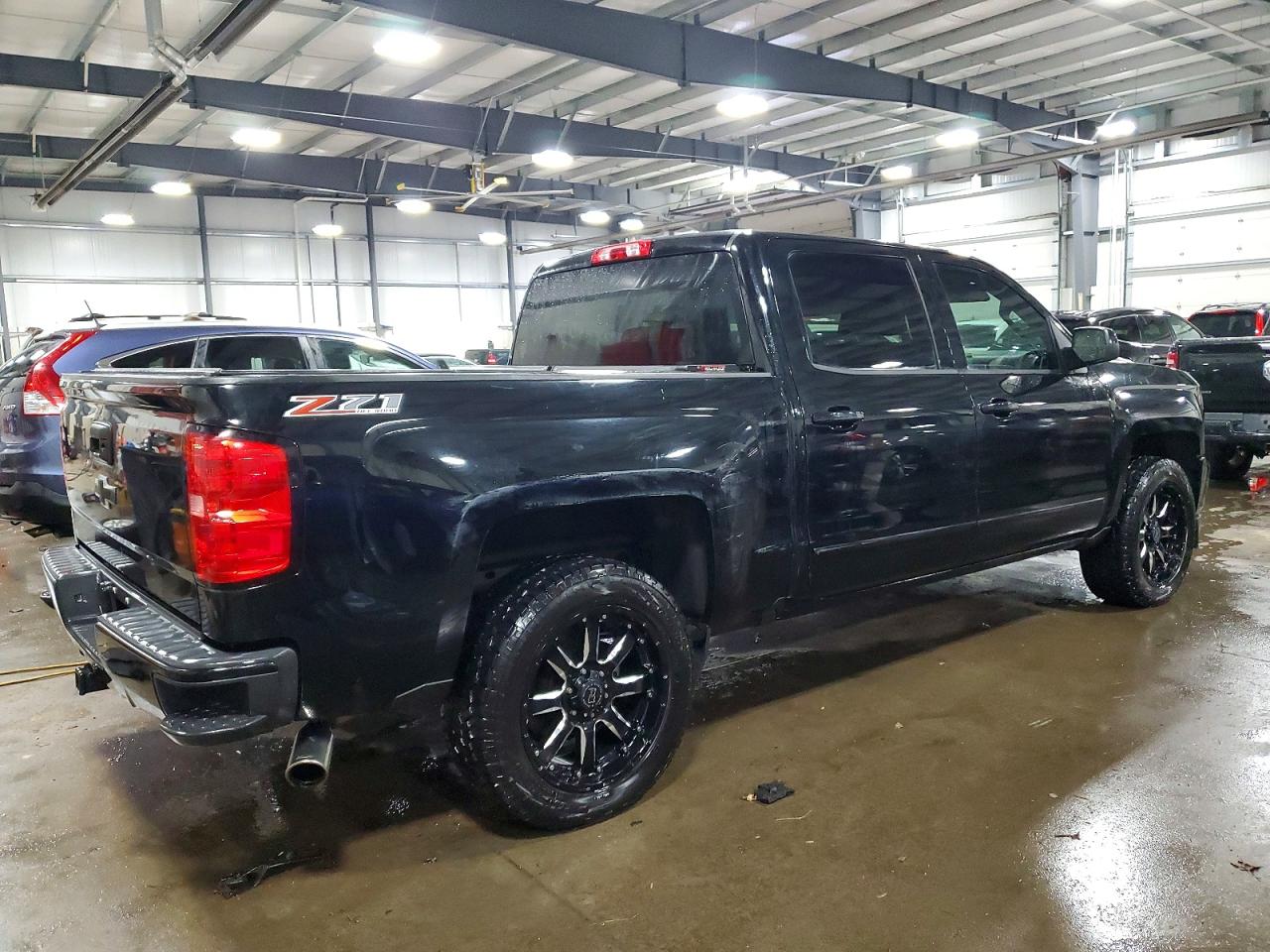 2017 CHEVROLET SILVERADO K1500 LT photo 3