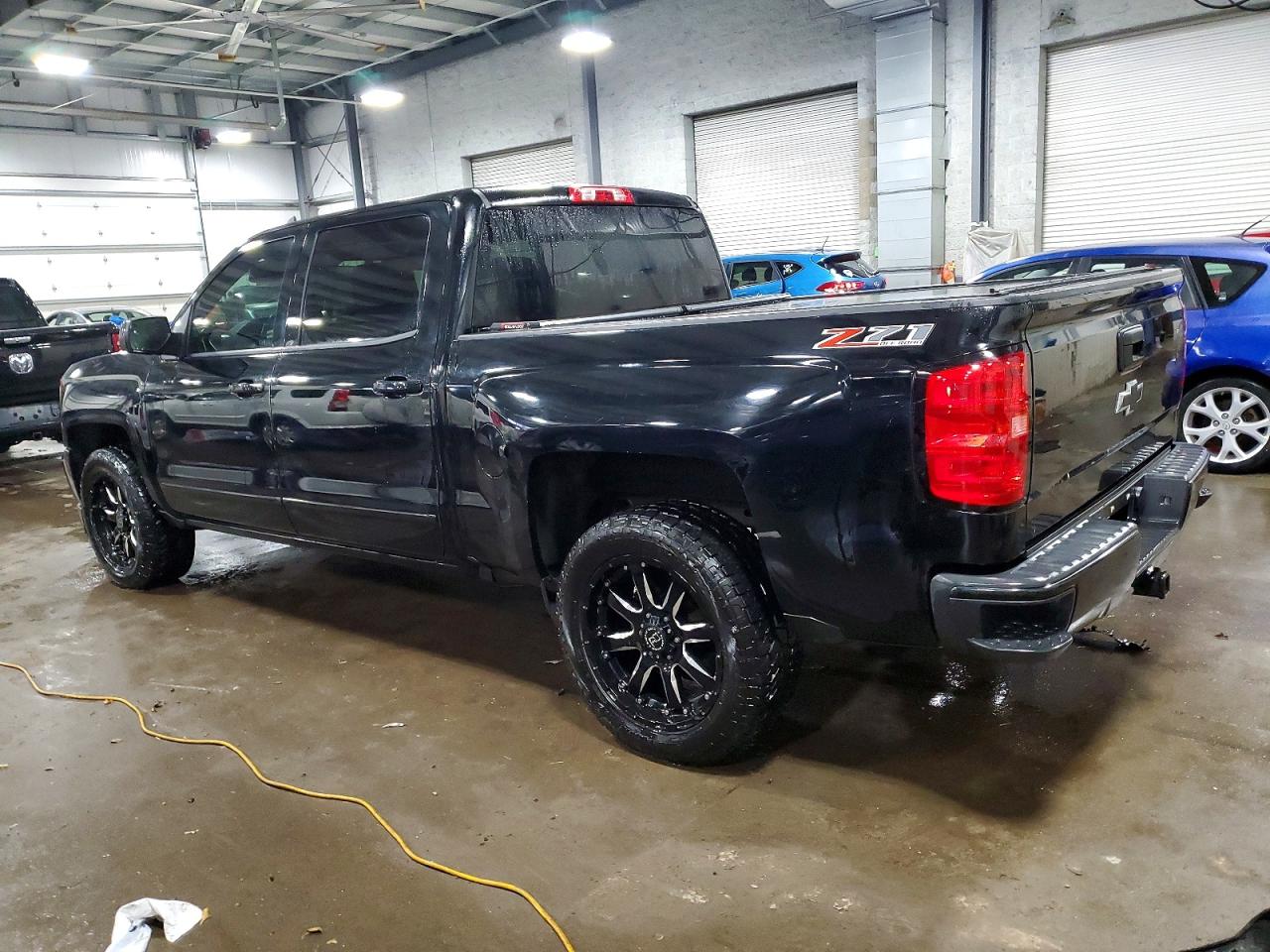 2017 CHEVROLET SILVERADO K1500 LT photo 2