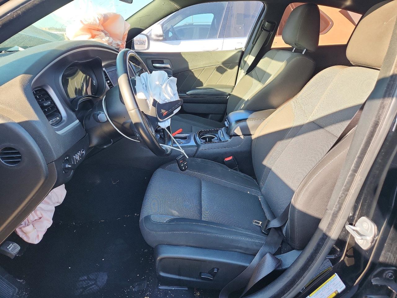 2020 DODGE CHARGER SXT photo 7