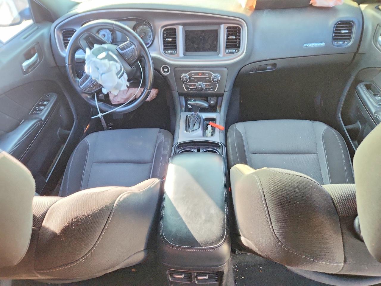 2020 DODGE CHARGER SXT photo 8
