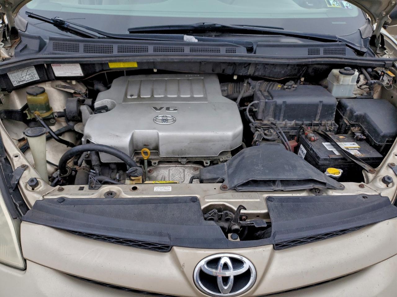 2007 TOYOTA SIENNA CE photo 12