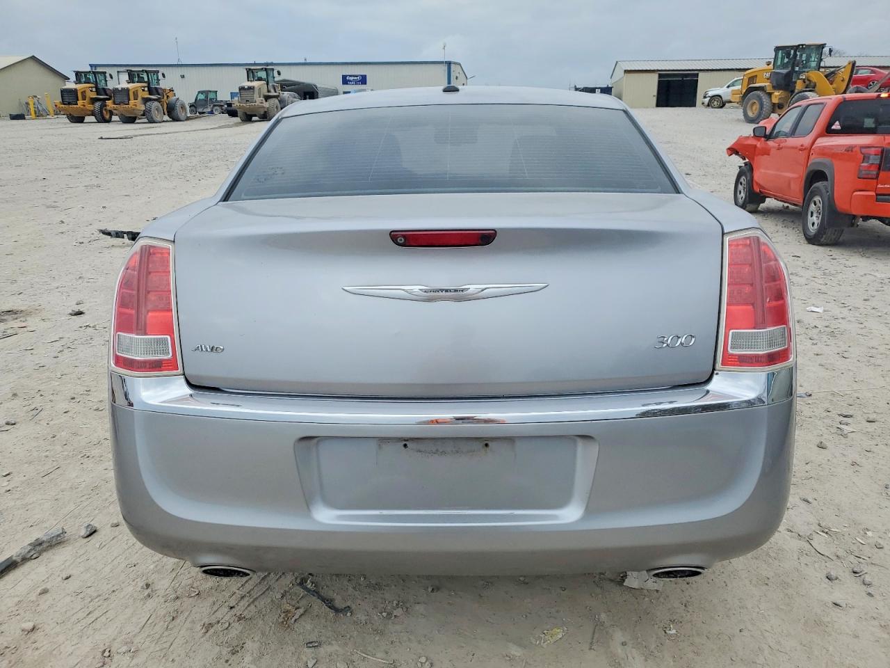 2014 CHRYSLER 300 photo 6