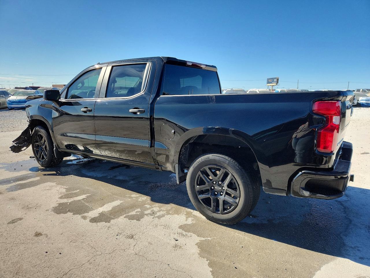 2023 CHEVROLET SILVERADO C1500 CUSTOM photo 2