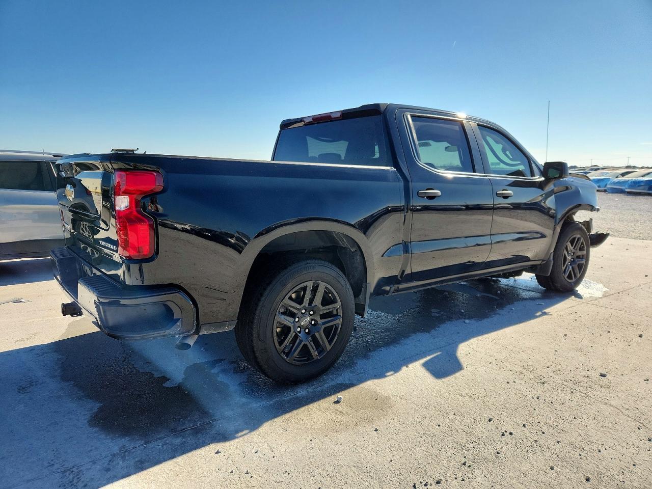 2023 CHEVROLET SILVERADO C1500 CUSTOM photo 3
