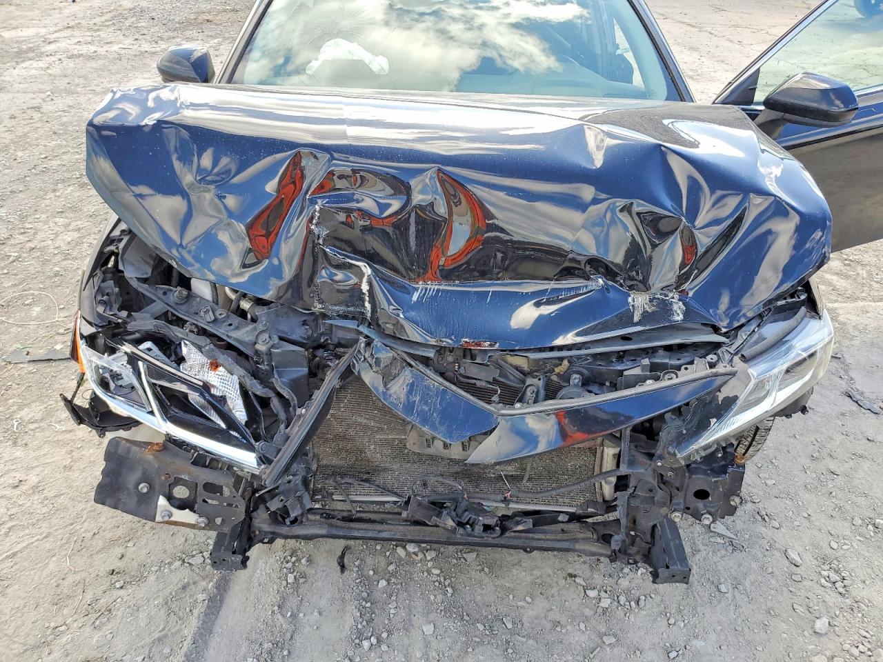 2018 TOYOTA CAMRY L photo 11