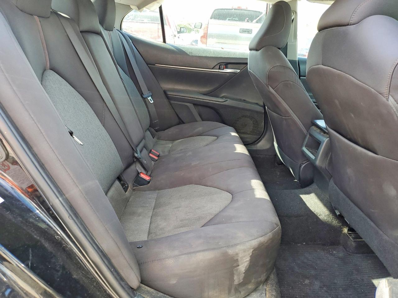 2018 TOYOTA CAMRY L photo 10