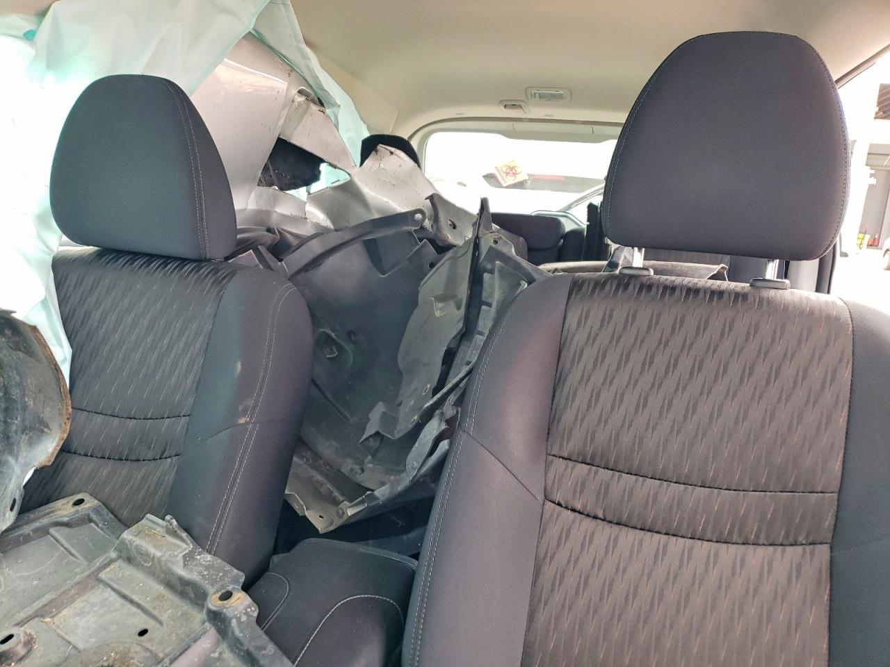 2018 NISSAN ROGUE S photo 10