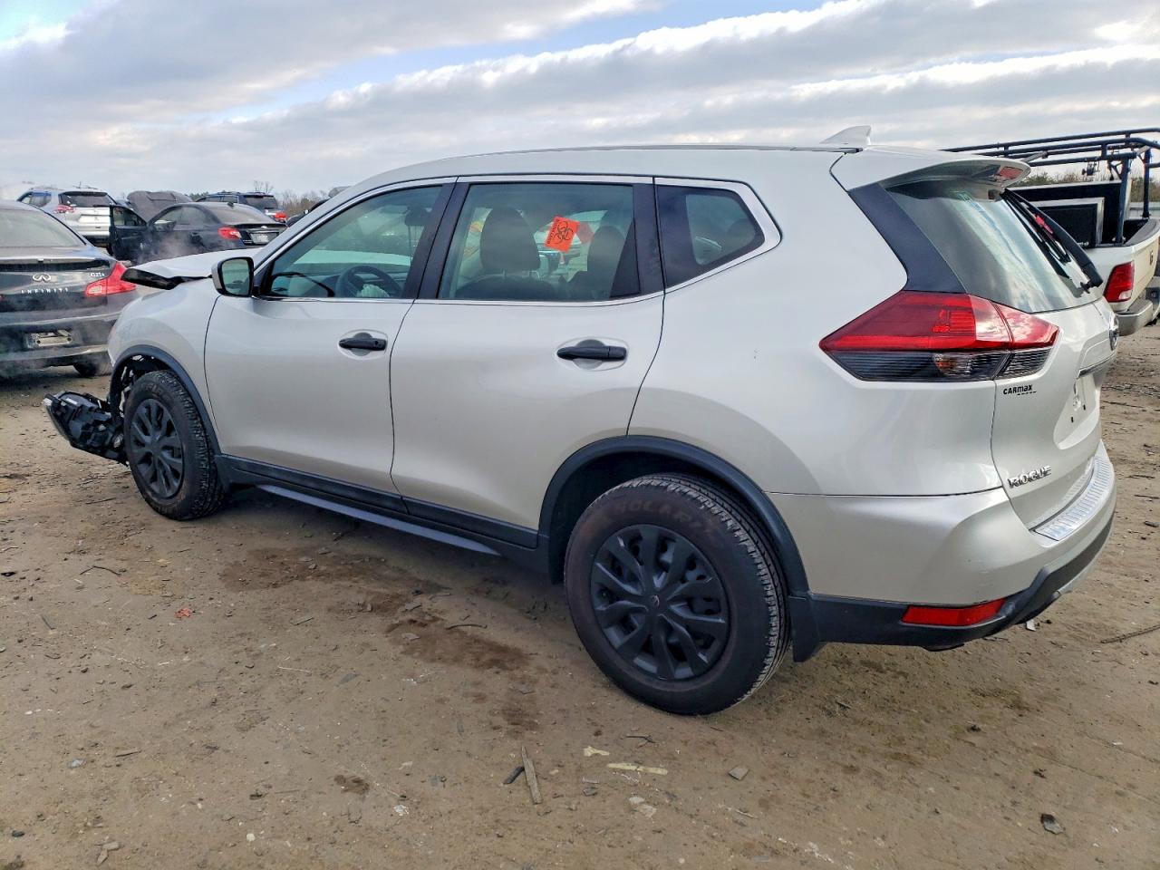 2018 NISSAN ROGUE S photo 2