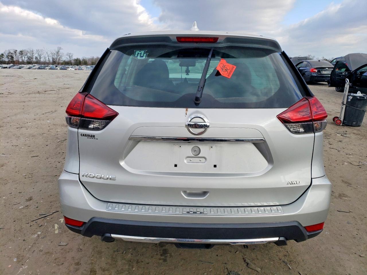2018 NISSAN ROGUE S photo 6