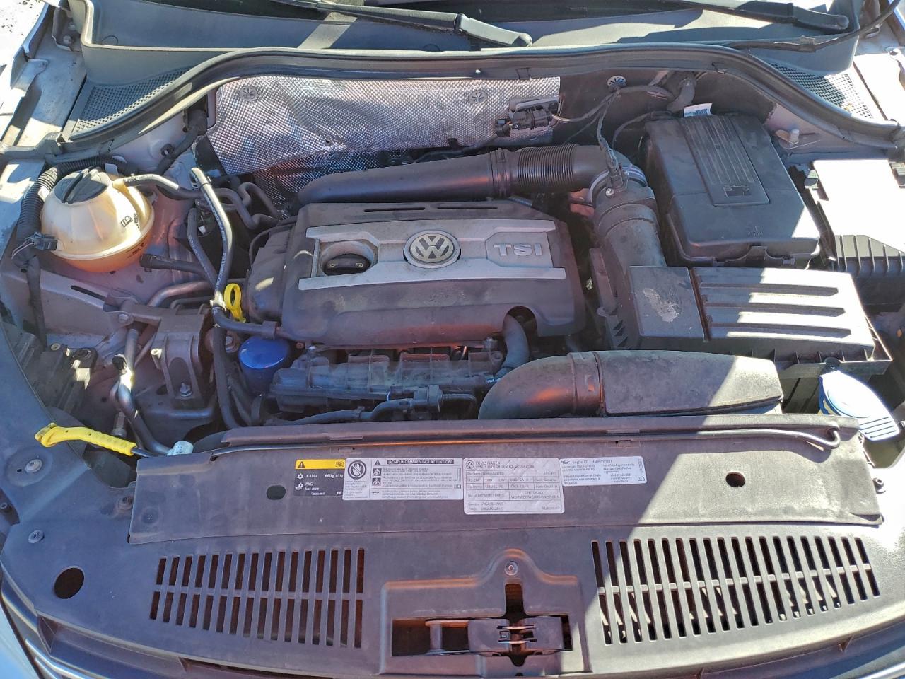 2016 VOLKSWAGEN TIGUAN S photo 12