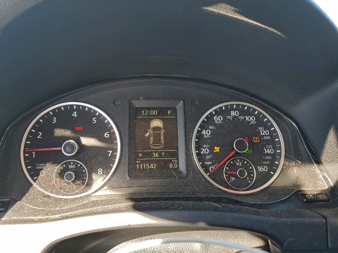 2016 VOLKSWAGEN TIGUAN S photo 9